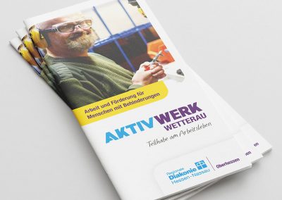 DIN lang Broschüre mit Klammerheftung